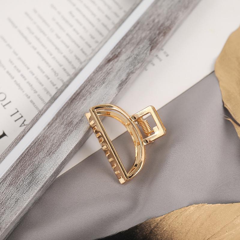 Women Fashion Gold Hollow Geometric Hair Claw Retro Hair Clips Barrette Hair Crab Hair Clips Headband Hairpin Hair Accessories
