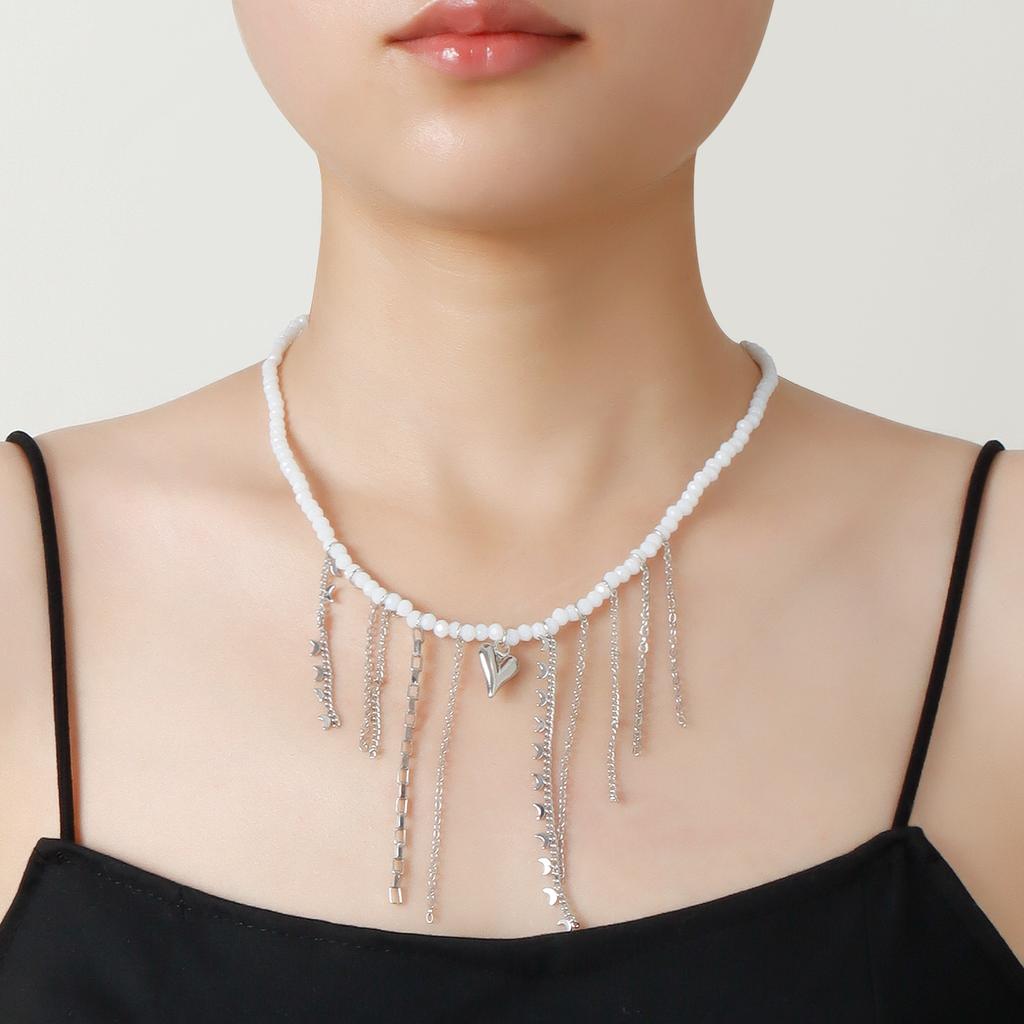 Jewelry Temperament Tassel Moon Small Fragrant Wind Necklace Three-Dimensional Love Versatile Necklace Ornament Collarbone Chain