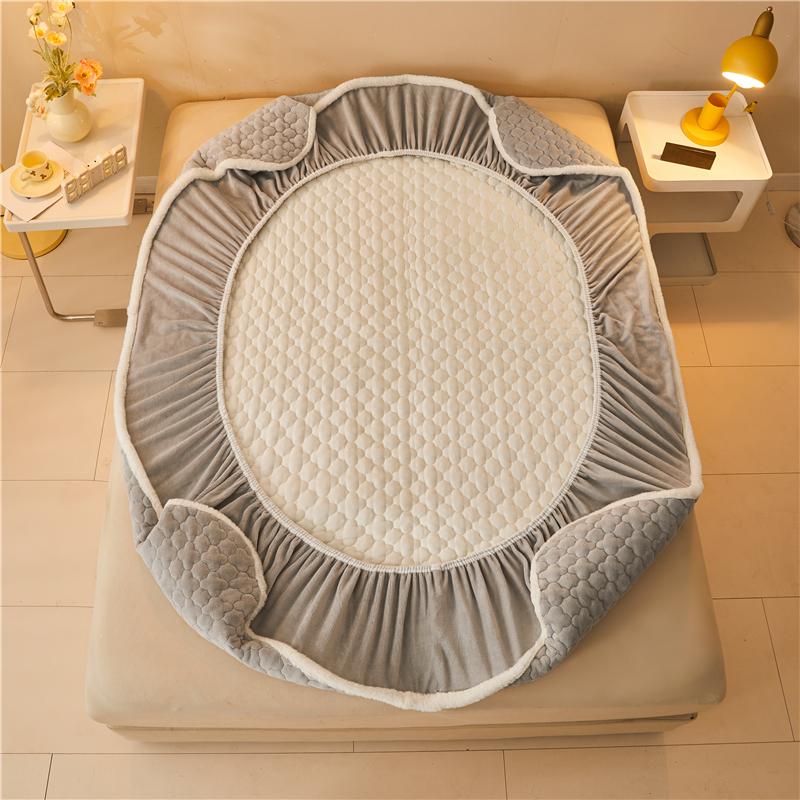 Quilted Bed Cover Velvet Mattress Protector Skin-friendly Bedspread Winter Thickened Bed Linen fundas de colchón (No Pillowcase)