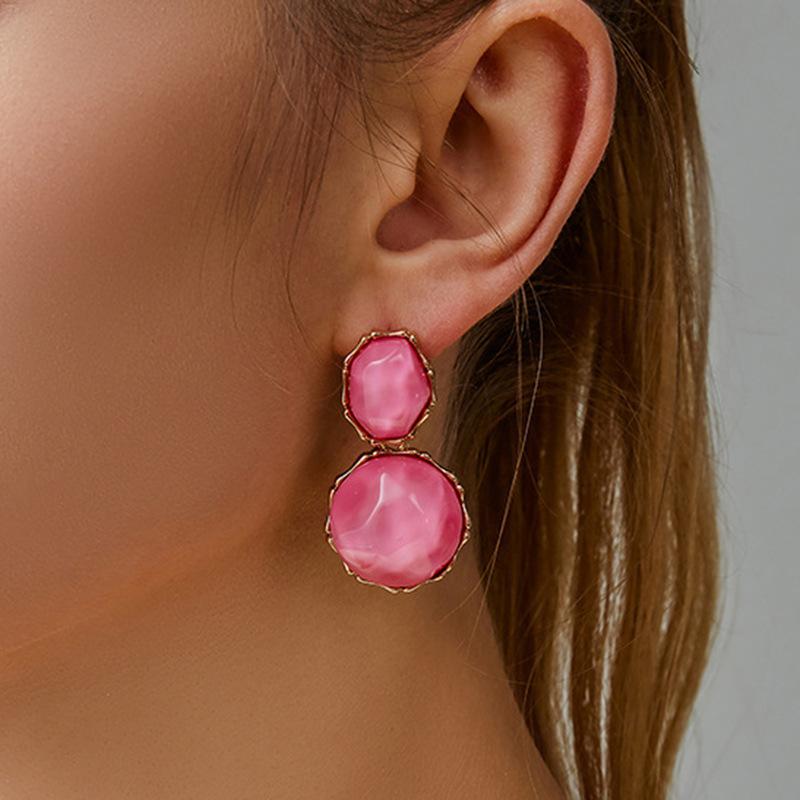 

Fashion irregular round earrings рожевий