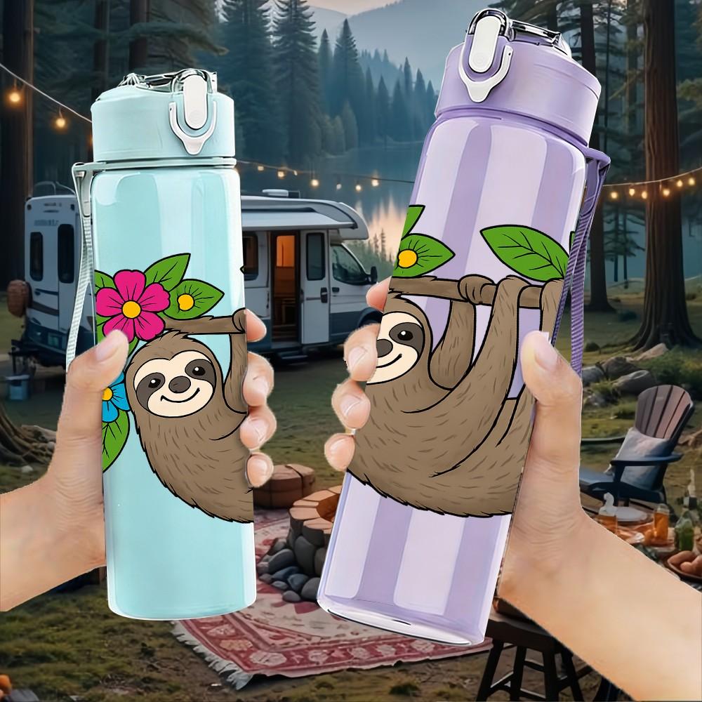 1PC Flower Sloth Hanging Branch 750ml Color Plastic Sports Water Bottle Leakproof Flip Straw Lid Suitable for Sports Office Home Use