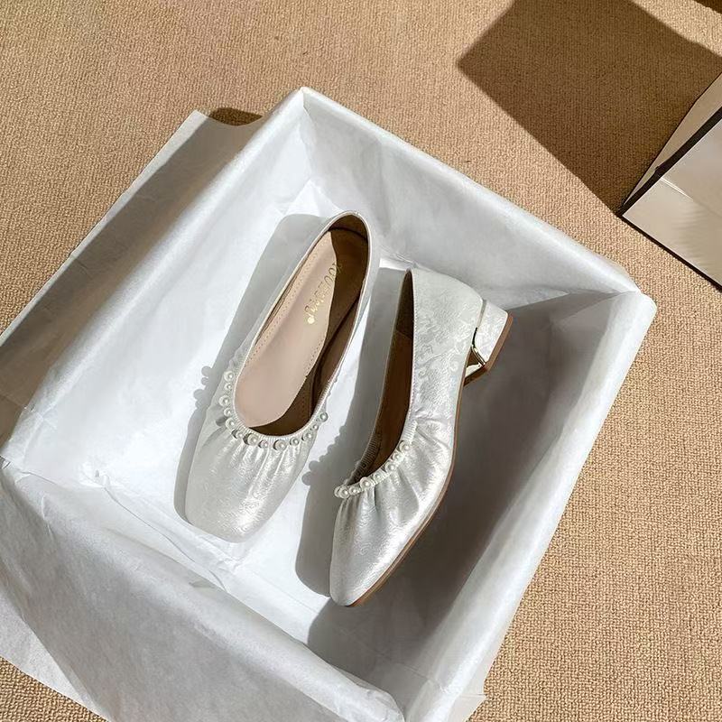 Guofeng new Chinese single shoes women's 2025 spring new single shoes square head thick heel low heel lazy shoes mother small leather shoes
