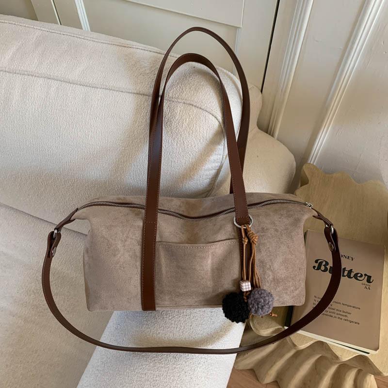 

Повсякденна ретро замшева сумка жіноча 2025 осінь та зима нова сумка-месенджер через плече для поїздок на роботу, портативна сумка-бостонка