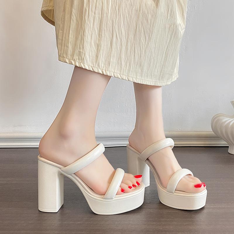 

2025 лето новые туфли-шлепанцы на высоком каблуке женские для улицы квадратный носок толстый высокий каблук водонепроницаемая платформа модные повседневные крутые шлепанцы 41