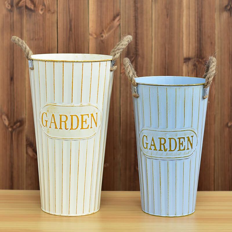 Retro Iron Flower Awakening Bucket Vase