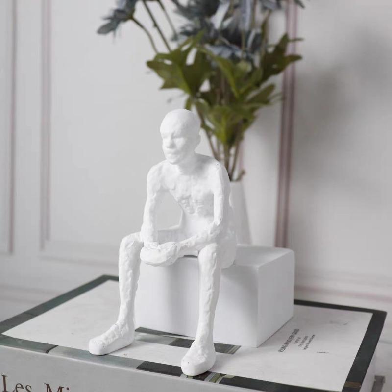 Creative White Resin Thinker Figure Sculpture Craft Desktop Decoration Abstract Art Figure Statue Indoor Aesthetic Decoration