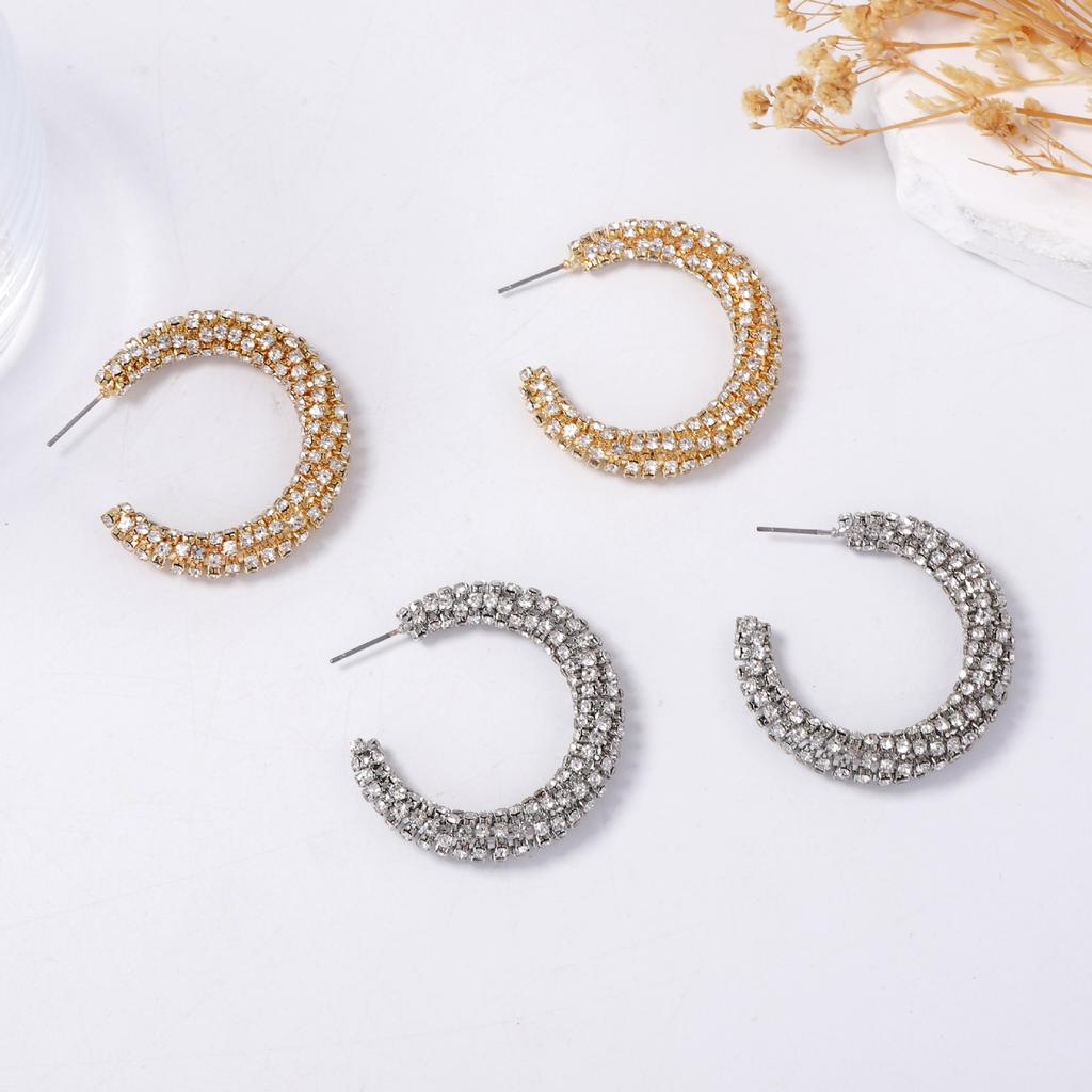 Exquisite Light Luxury High-end Temperament Geometric Full Diamond Curved C-ring Stud Earrings Versatile Super Flash Earrings Wholesale