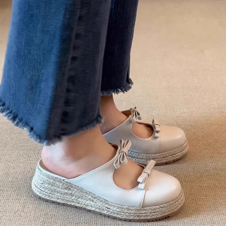 Holiday style~ retro thick-bottomed muffin bag head bow cool slippers 2025 summer new wear half slippers women