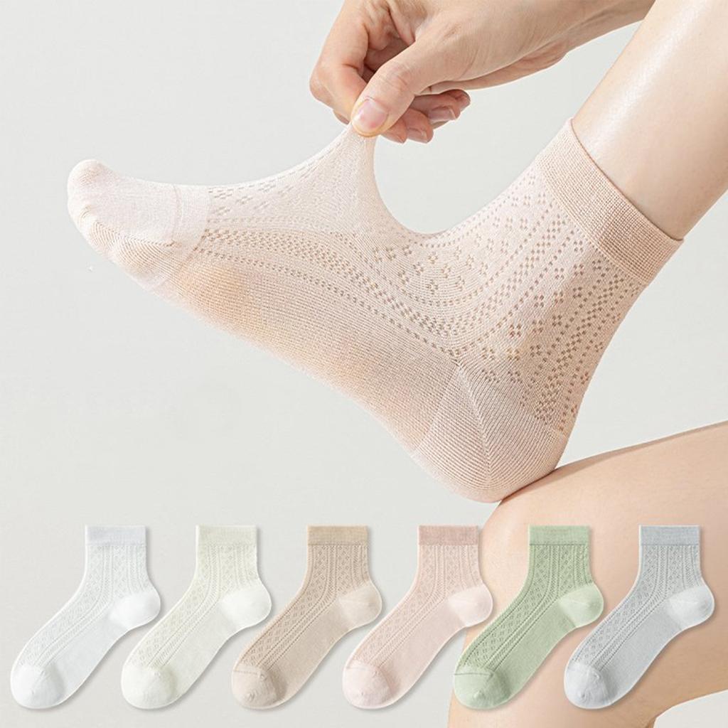 Women Lightweight Seamless Mesh Breathable Sweat Absorbing Odor Resistant Short Socks Suitable for Daily Wear and Sports Activities