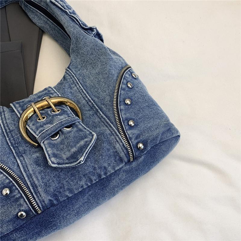 Lässige Denim-Hobo-Tasche mit Metallschnalle und Reißverschluss-Details