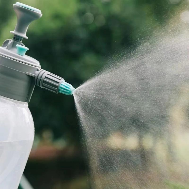 Practical and Durable Sprinkling Can High Performances Plastic Watering Device For Gardening Lovers And City Farmers