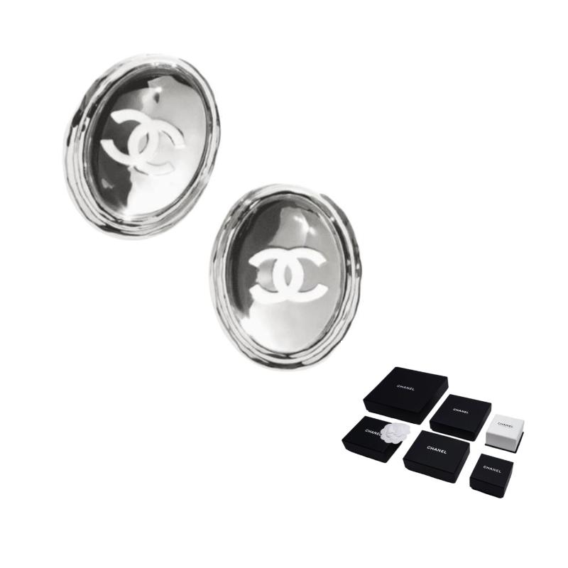 

CHANEL [25S Spring and Summer] Double C Logo Decorated Earrings Women s Silver срібний