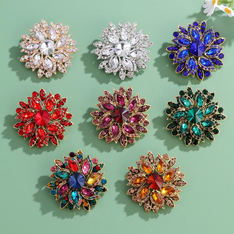 1 Stück Kreative Kristallglas-Anstecknadeln Stilvolle Strass-Blumenbroschen Für Damen Veranstaltung Lustig Luxusgeschenke Neujahr Freunde Dekoration