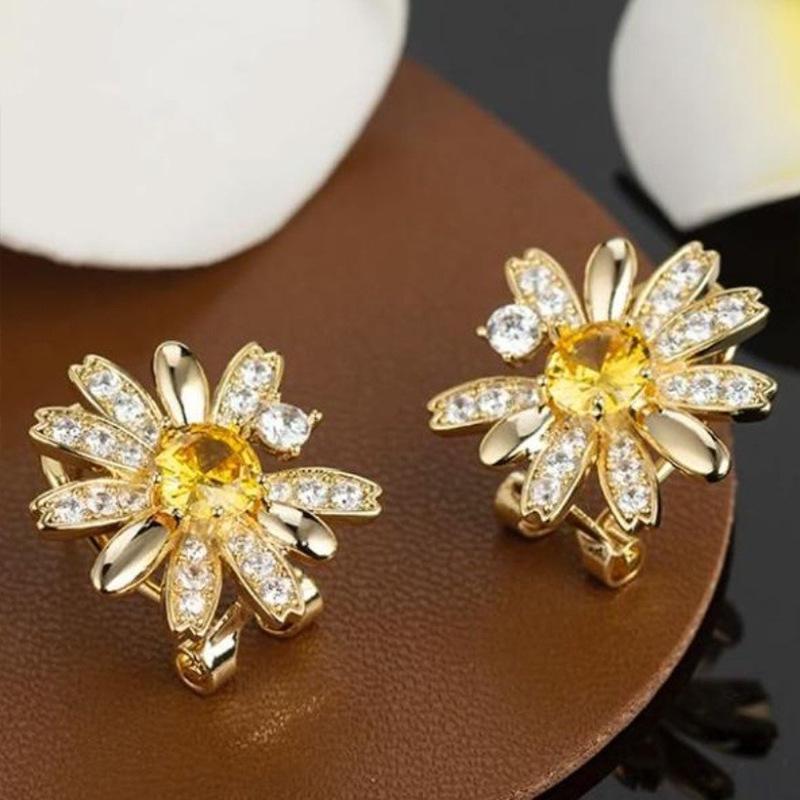 

2023 Elegant Daisy Zircon Earrings - High-End Fashion for Women
