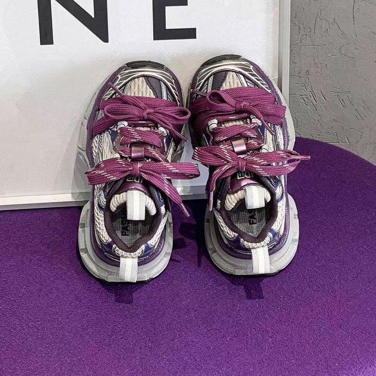 Children's shoes lightweight girls' dad shoes new 2025 spring and autumn middle-aged children's shoes black soft-soled boys' sports shoes