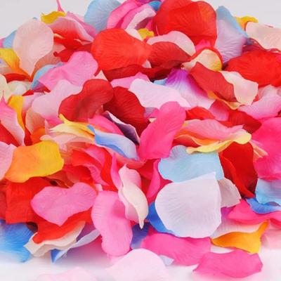 100 Stück/Beutel Seidenrosenblätter Künstliche Blumen Hochzeitsveranstaltungen Tischdekoration Partyzubehör Konfetti KTY