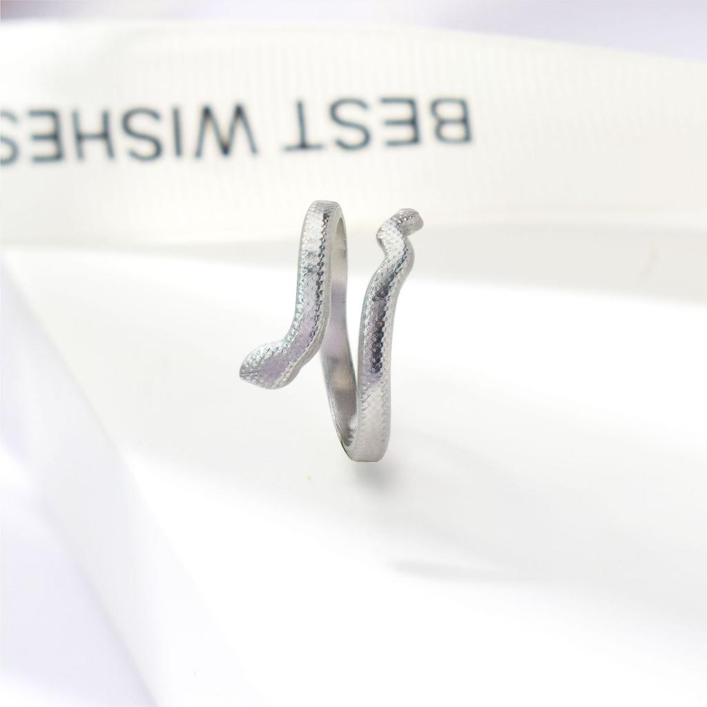 18K Gold-Plated Long Snake-Shaped Titanium Steel Ring Female, Hip-Hop Punk Style Opening Adjustable Ring