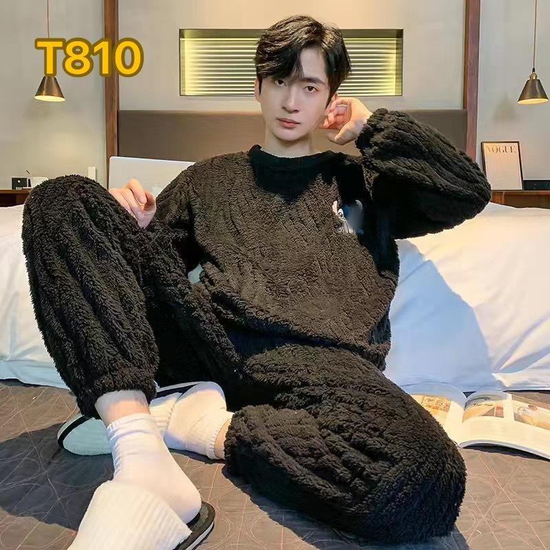 Men's Thick Coral Fleece Round Neck Pajama Set - Flannel, Autumn/Winter, Youth, Large Sizes, Fashionable Homewear