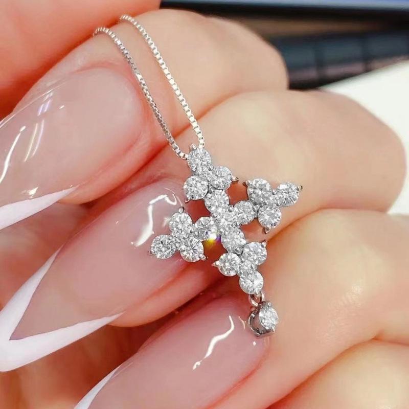 Elegant Rhinestone Cross Necklace for Women - Luxe Clavicle Chain with Shiny Pendant for Daily or Socialite Style