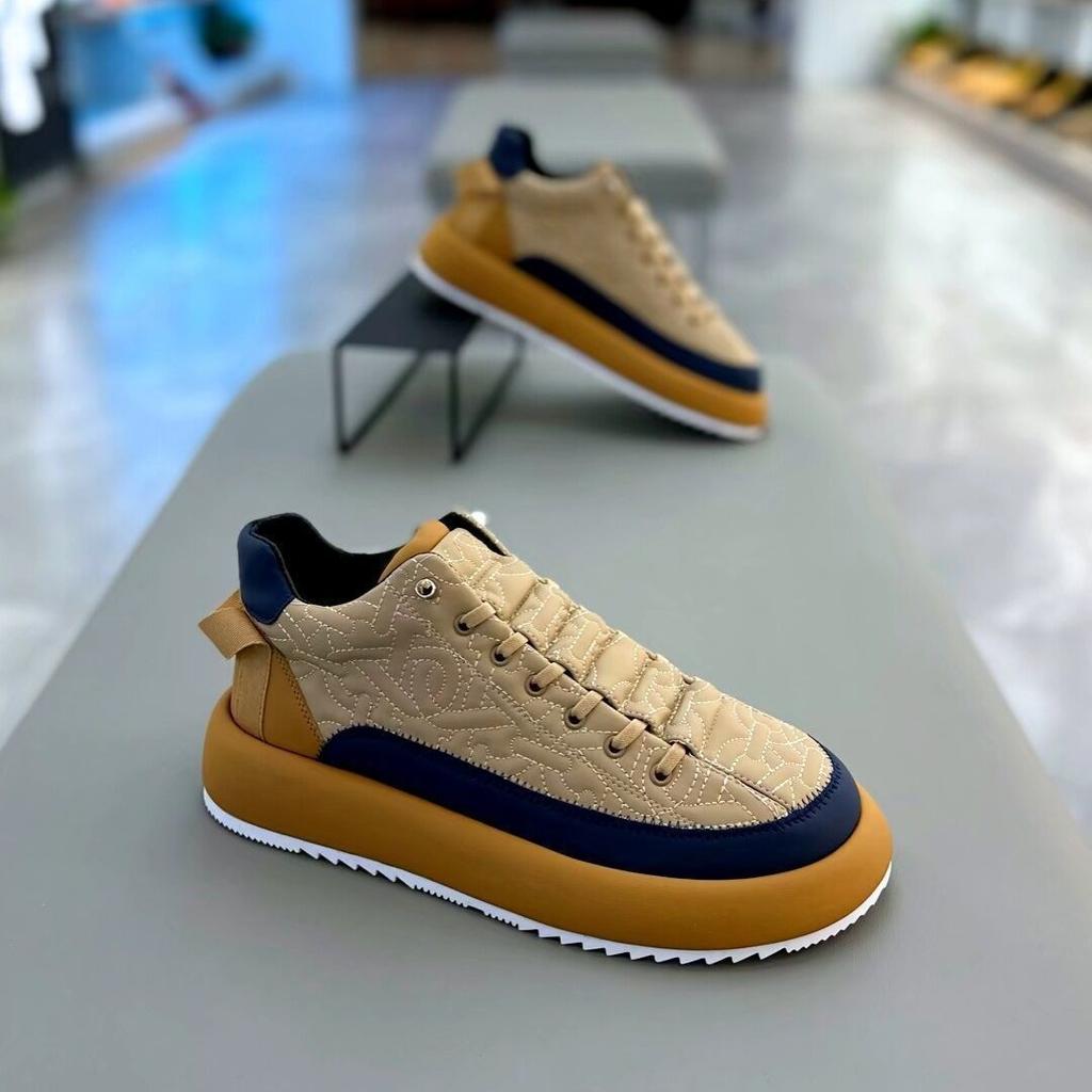 Scarpe Casual da Uomo alla Moda Primavera Autunno Contrasto di Colore Rialzate Scarpe da Skateboard con Fasce alla Moda Stivali da Esterno di Alta Qualità Stile Britannico