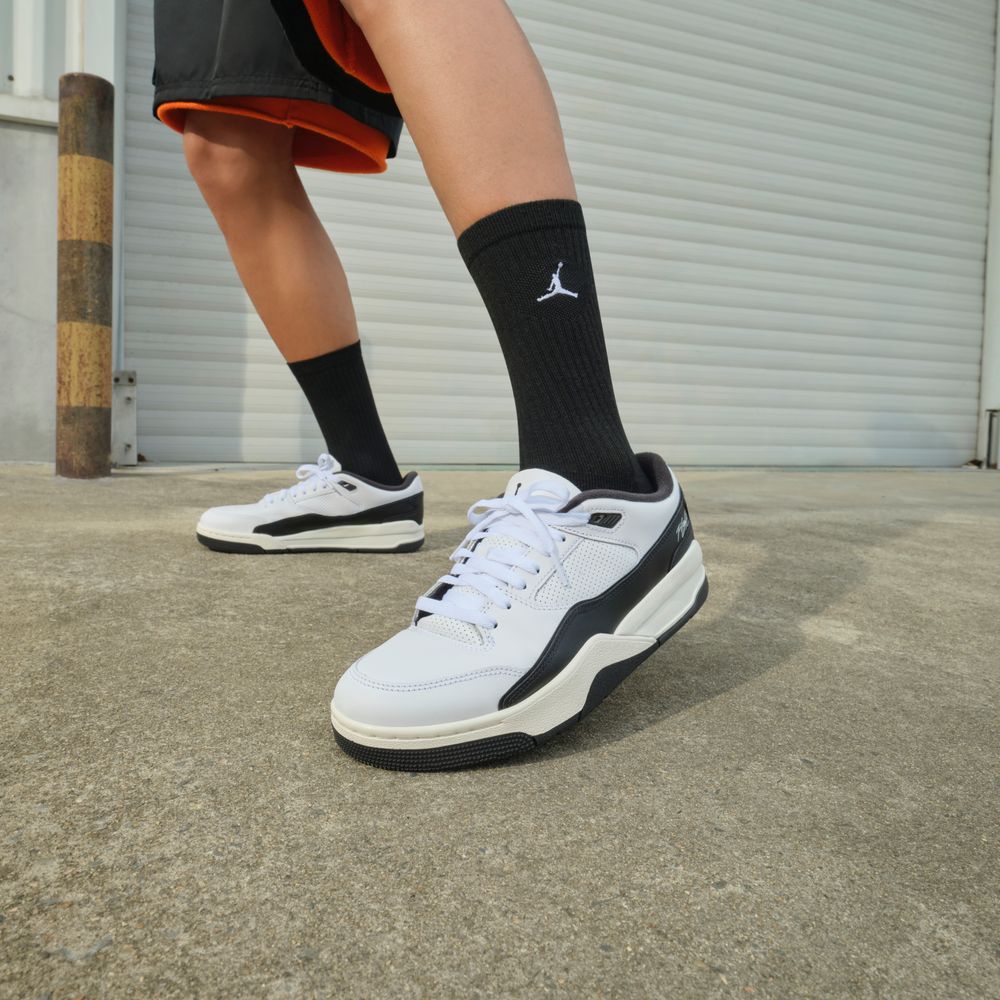 Jordan Flight Court White Black Sail 46