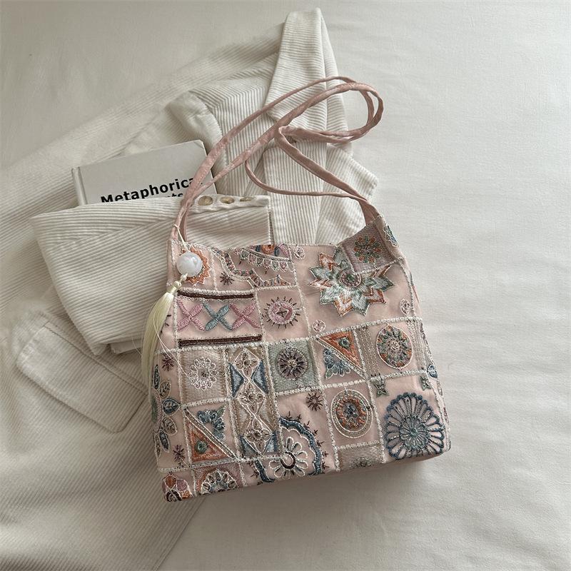 Borsa a Spalla Ricamata in Stile Etnico, alla Moda e Elegante, con Design a Tracolla Inclinata, Stile Borsa a Secchiello