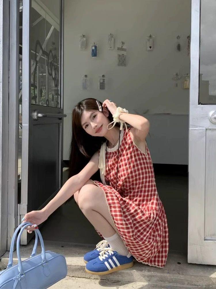 French red plaid dress women's summer new fashion design sense strap waist sleeveless short a-word skirt