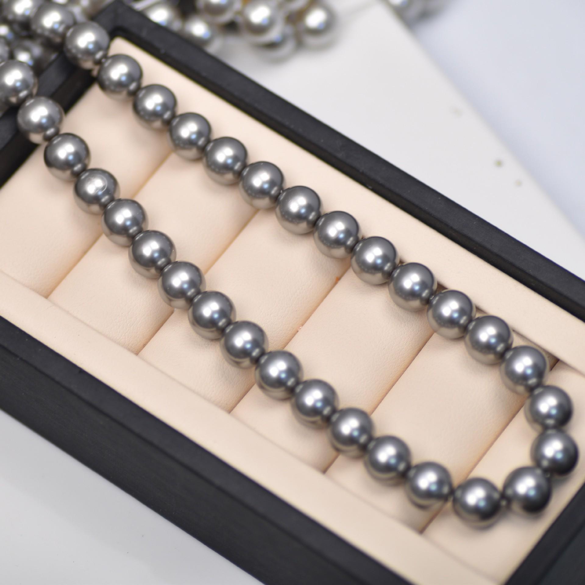 

Разноцветные ракушки и жемчужные бусины для изготовления украшений и аксессуаров своими руками 8mm (approx. 46 beads)