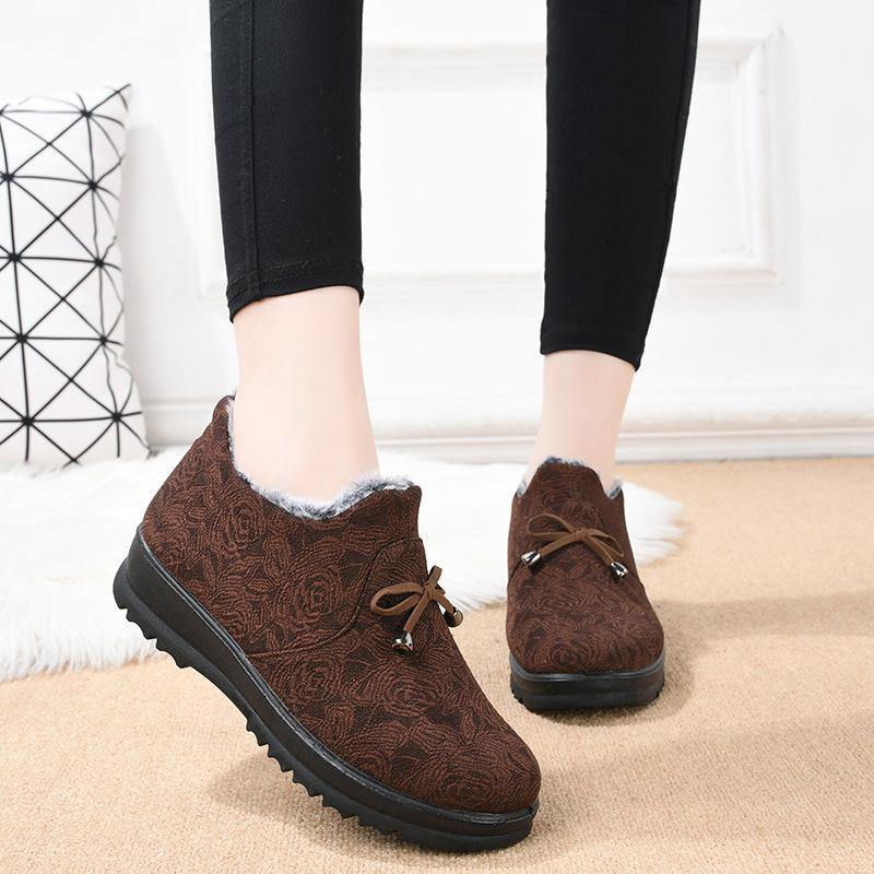 

2025 старые пекинские хлопковые туфли женские новые женские хлопковые сапоги на одной педали с набивкой и утолщенные теплые хлопковые туфли для пожилых матерей 41