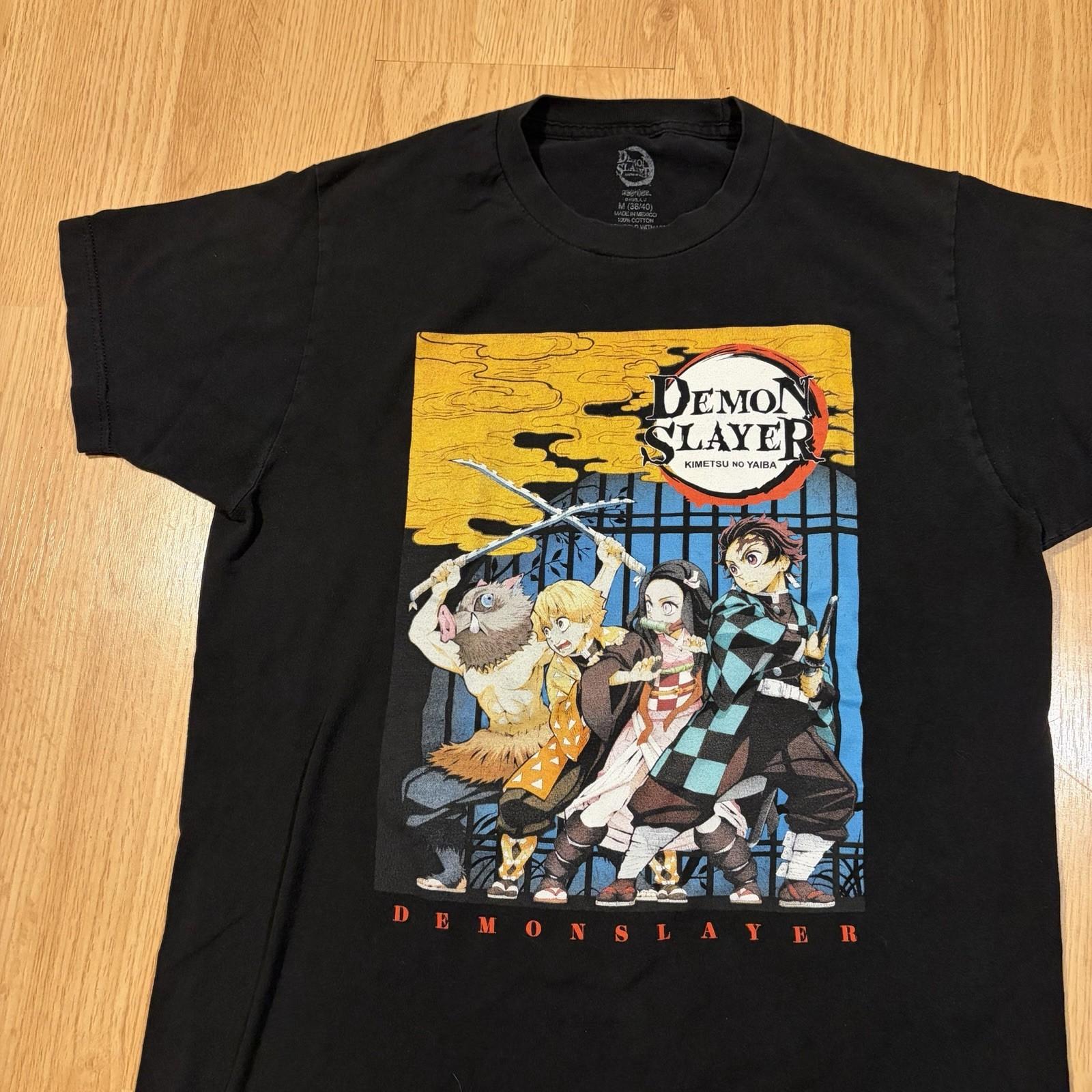 Demon Slayer Kimetsu no Yaiba Mens Medium Black Graphic T-Shirt Tanjiro Nezuko Unisex T-Shirt S