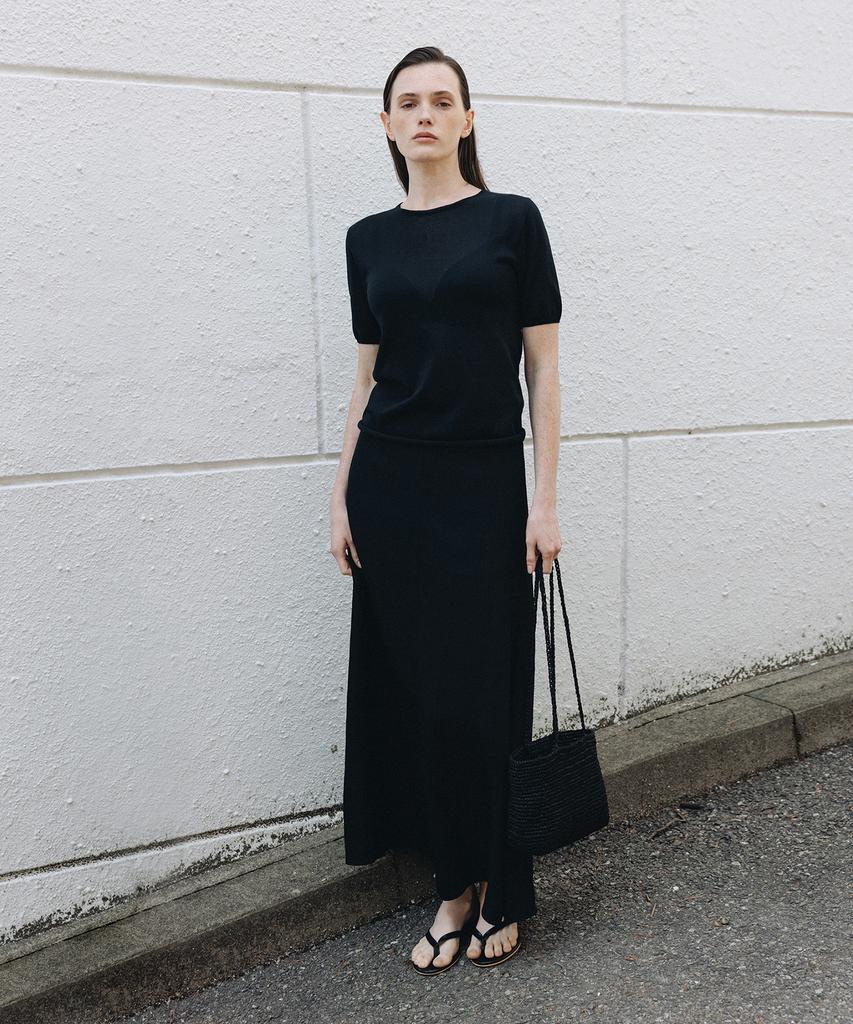 Beullaengkeulumumeon Sheer Half Knit_Black