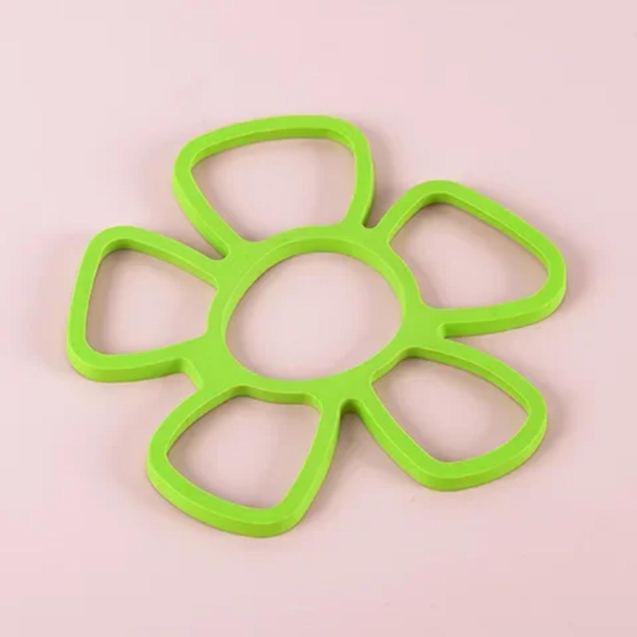 

Силиконовые подставки в виде полых цветов, высокотемпературные, утолщенные, водонепроницаемые, коврики для обеденного стола, теплоизоляционные коврики, кухонный аксессуар