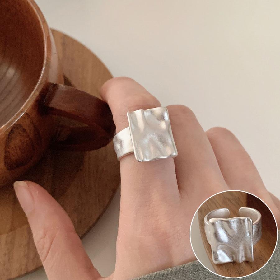 S925 Silver-Plated Geometric Wave Ring: Retro, Wide-Rimmed, Open Design for Women