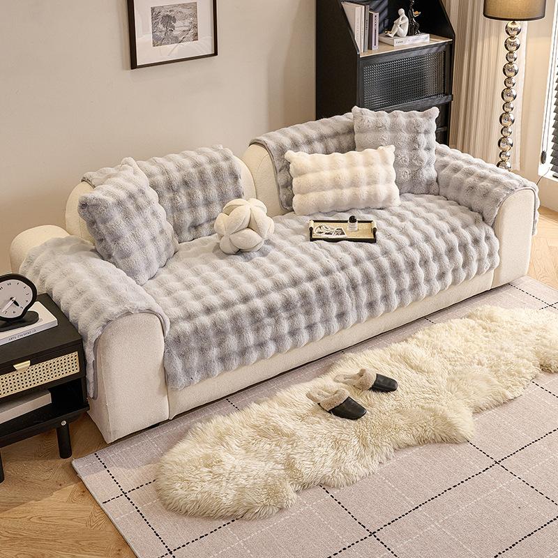 Neuer Herbst- und Winter Hase Plüsch Warm Plüsch Sofakissen Verdicktes Rutschfestes Kissen Leder Sofaüberwurf Überzugstoff
