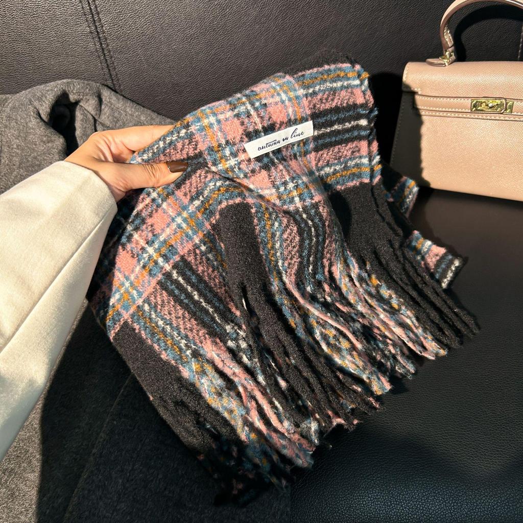 Tonglu Women's Mohair Winter Scarf: Black & White Plaid, High-End, Thick & Warm Neck Warmer