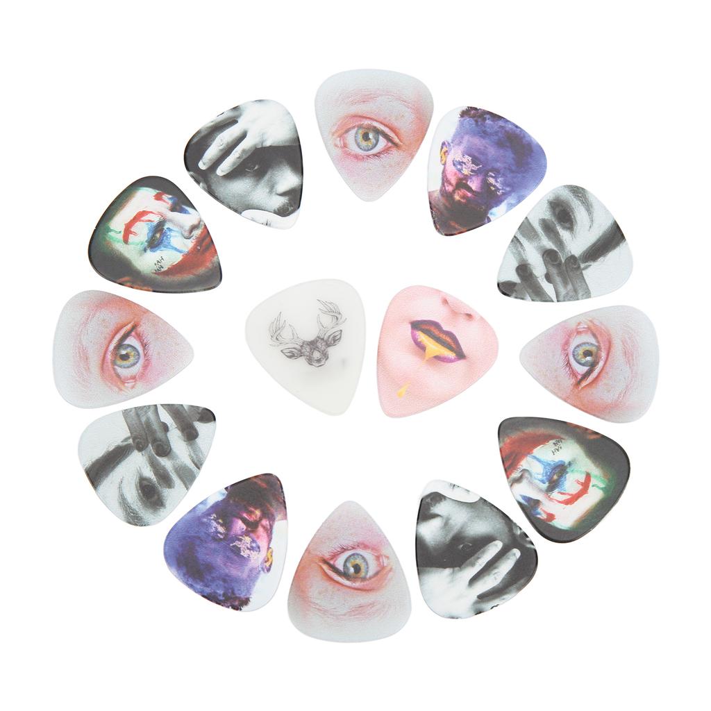 13 Pcs Guitar Picks Medium Celluloid Guitar Plectrums with Box Instrument AccessoriesTexture