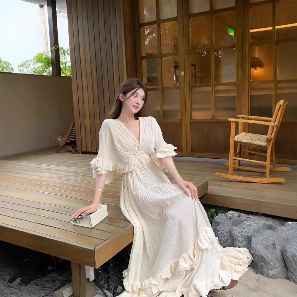 French gentle V-neck ruffle leaf edge dress for women's summer super fairy temperament high-end seaside vacation big swing dress