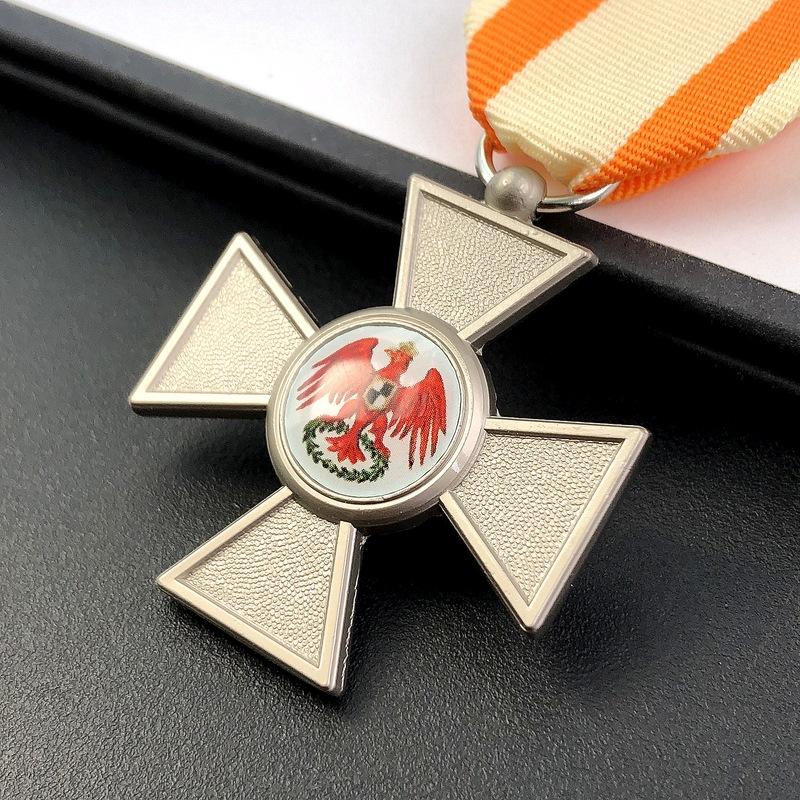 Odznaka Krzyża Niemieckiego, Medal Orła Czerwonego IV klasy, Zagraniczny Medal Pamiątkowy, Akcesoria Wojenne, Medal Związku Radzieckiego, Prezent świąteczny, Wypełniacze do pończoch