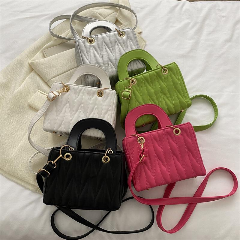 Embroidered thread bag texture handbag 2025 diamond portable messenger bag personalized design small square bag