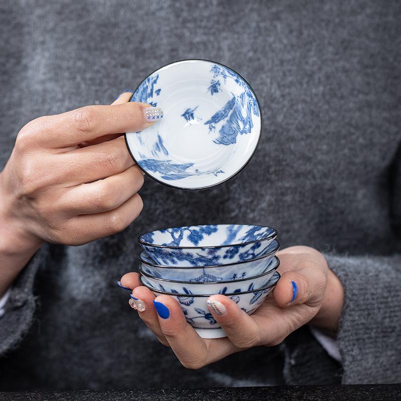 Japanischer Stil Blau und Weiß Douli Tasse Fabrik Direktverkauf Dehua Weißes Porzellan Kleine Verkostungstasse Hochbeinige Teeschale Retro S