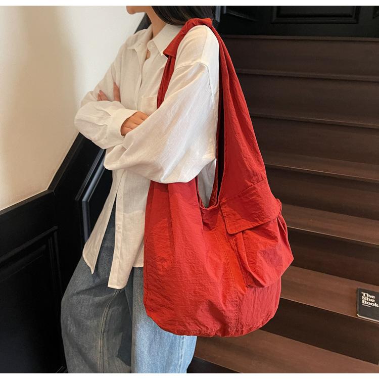 Japanese Autumn and Winter Single Shoulder Dumpling Bag Tooling Large Capacity Nylon Bag Going Out Shopping Mommy Armpit Bag Handbag