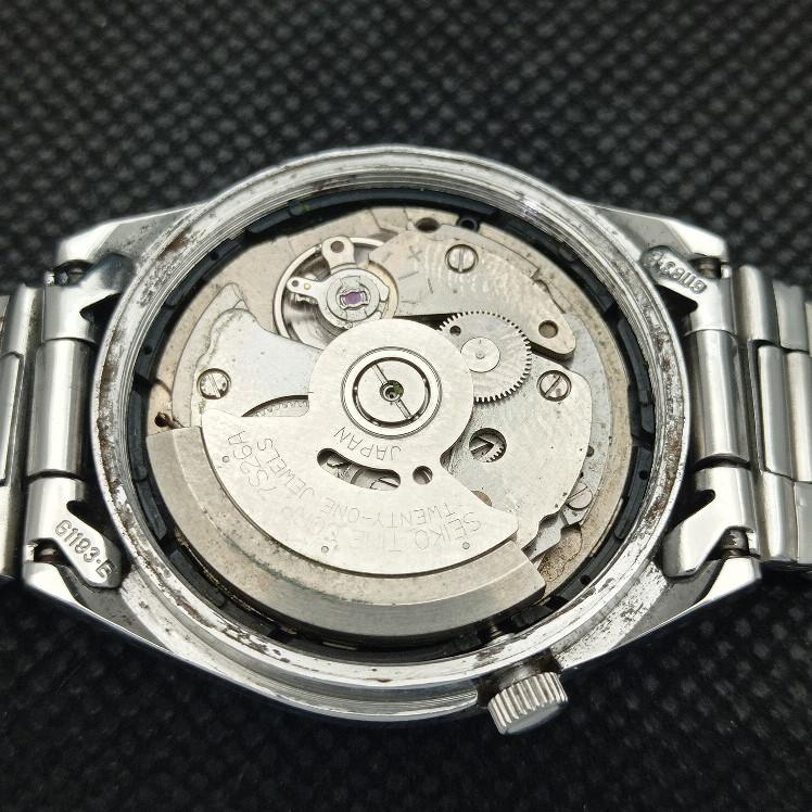POUŽITÉ VINTAGE SEIKO 5 AUTO 7S26A JAPONSKÉ PÁNSKÉ HODINKY S ČERNÝM CIFERNÍKEM 621a-a413421-2 SKU621a-a413421