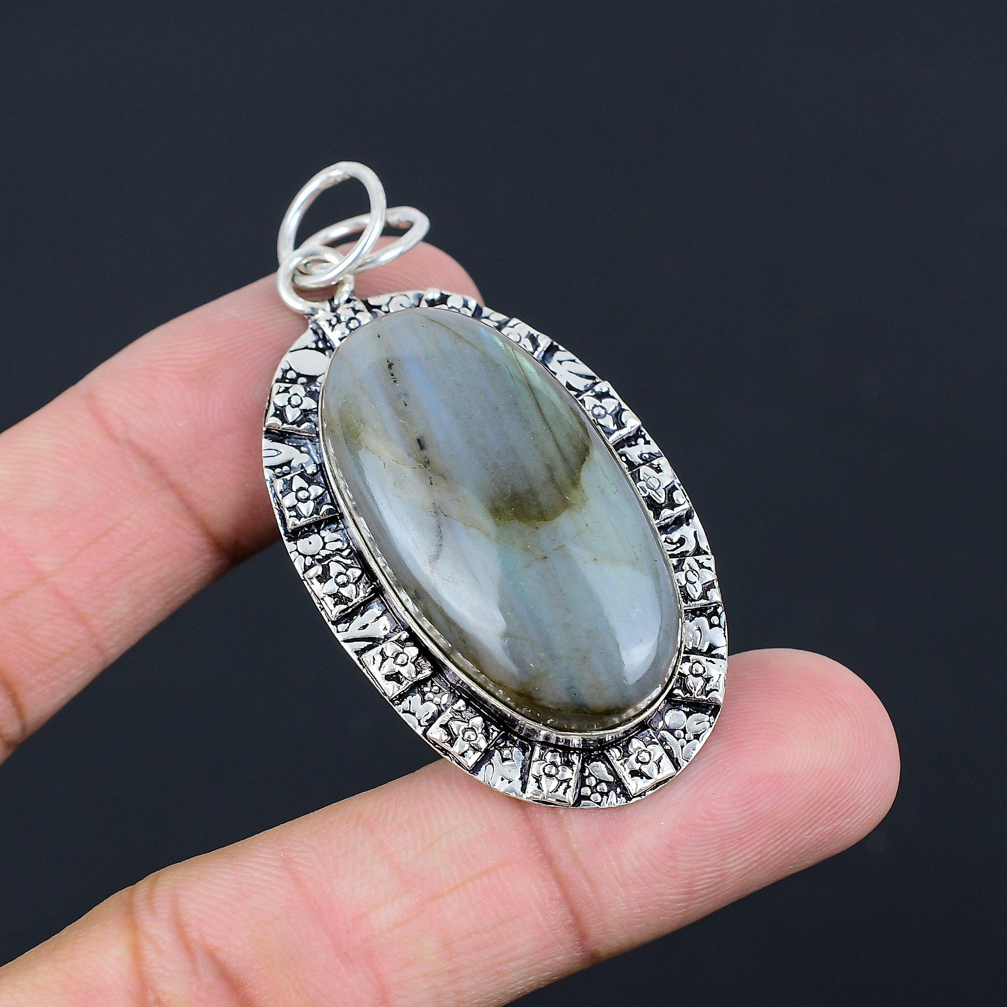 Oval Labradorite Gemstone 925 Sterling Silver Elegant Daughter Pendant Jewelry