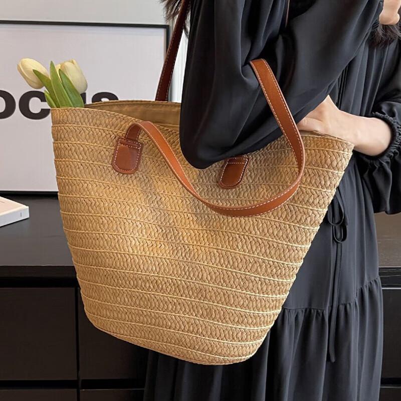 Women s Large Capacity Straw Tote Bag