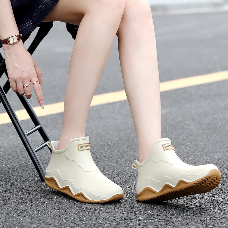Fashionable Non-slip, Wear-resistant And Odor-resistant Rain Boots
