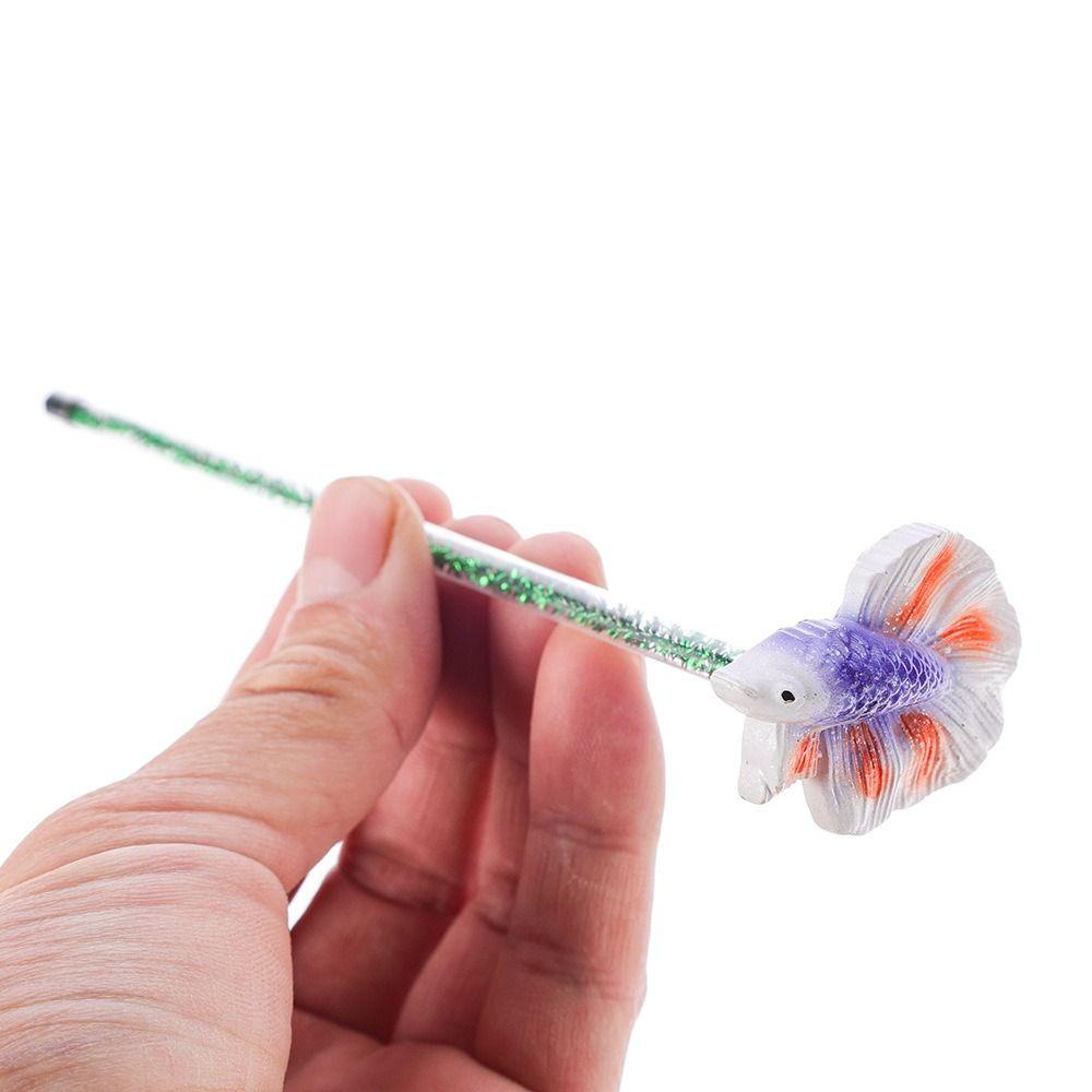 Cute Decorative Betta Stick Realistic Colorful Betta Training Wand Resin Fish Training Teaser Wand Relieve Boredom