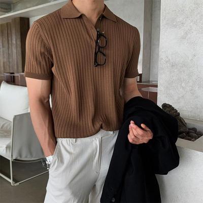 Herren-Poloshirt: Trendiges Oversized-T-Shirt mit kurzen Ärmeln, einfarbig, leicht gestrickt für den Sommer
