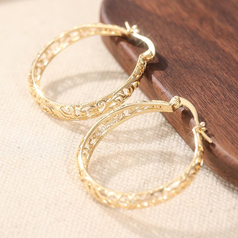 Vintage Golden Plated Hand- Carved Hollow Hoop Earrings for Women  Classic Daily Banquet Jewelry Accessories Crafts Gifts