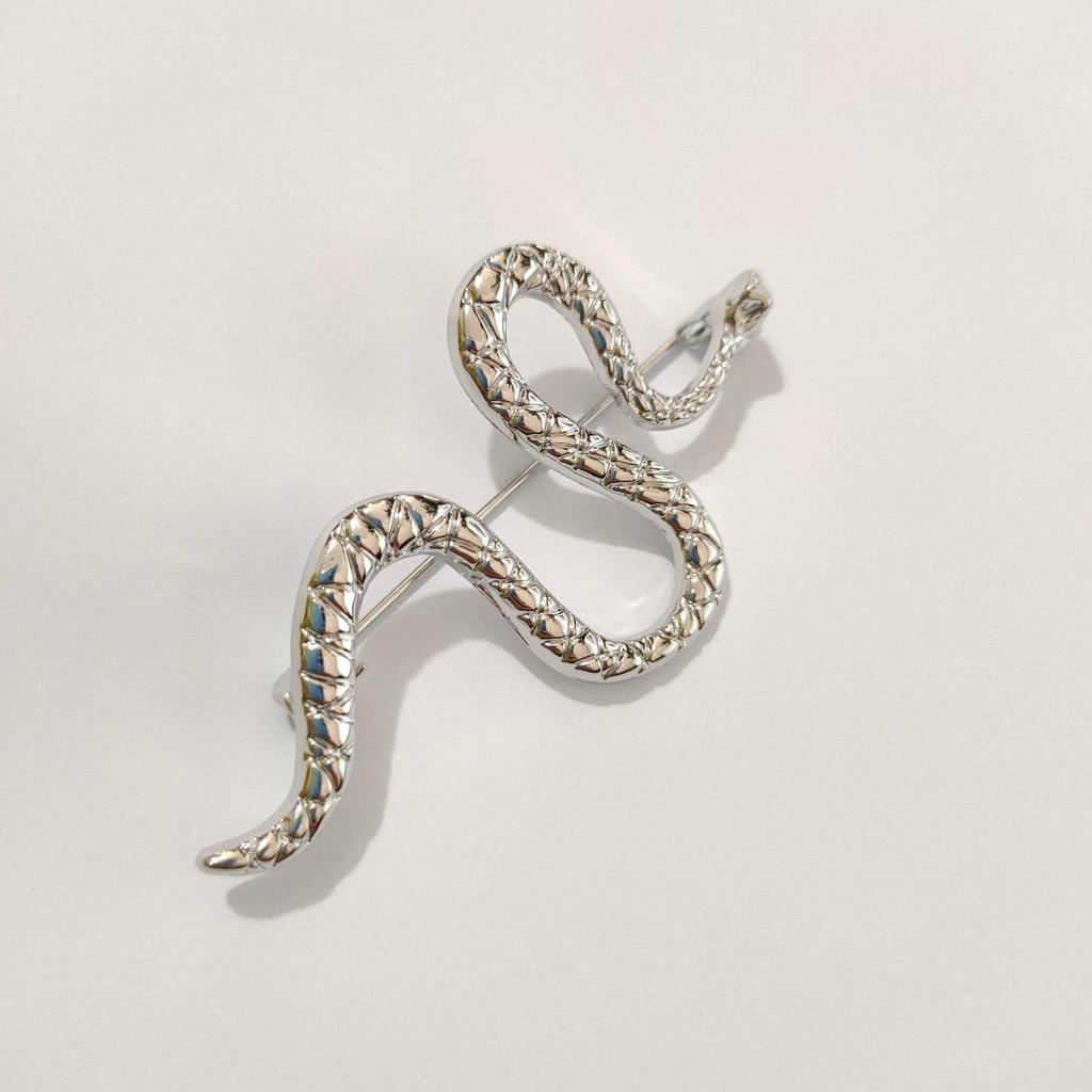 LATS Unique Design Silver Snake Brooches for Women Men Unisex Full of Rhinestone Snake Animal Pins Badge Jewelry