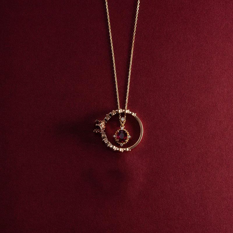 Exquisite Retro Palace Style Versatile Temperament, Red Zircon Ruby Necklace Versatile Hong Kong Style Women